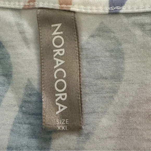 Noracora XXL 2X Shirt Top White Gray Geometric Cap Short Sleeve V Neck Knit - Picture 6 of 7